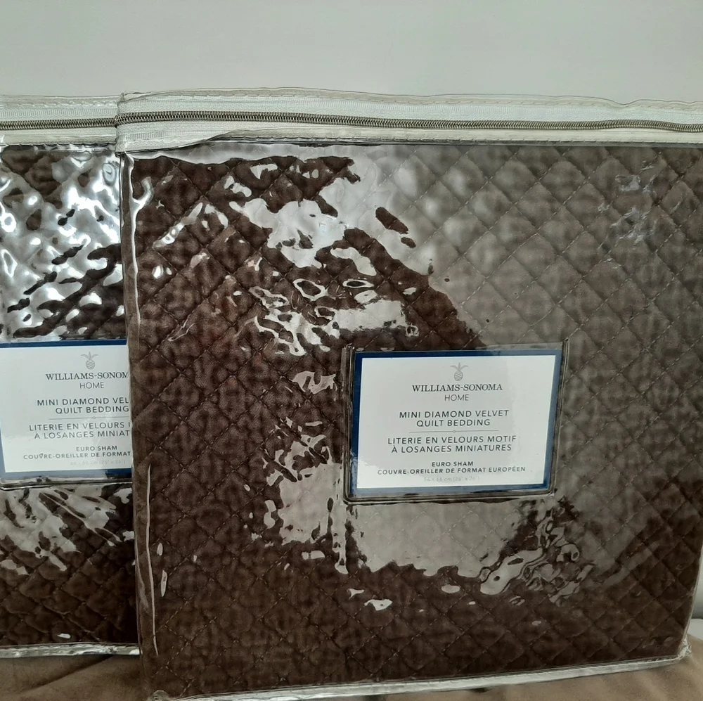 ***Williams Sonoma Diamond Velvet Euro Shams